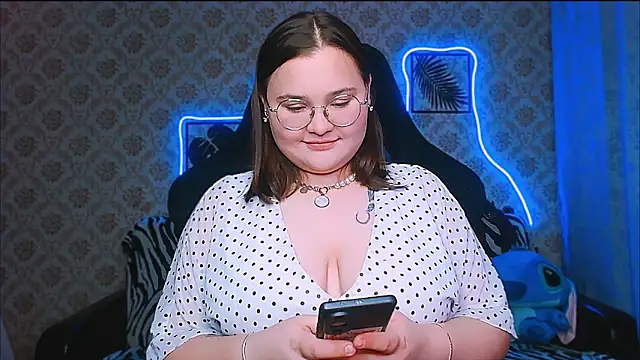 Snapshot of InLoveWithLife26 chatting on 10.02.25 InLoveWithLife26 online show from 10.02.25