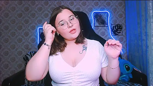 Snapshot of InLoveWithLife26 chatting on 10.15.25 InLoveWithLife26 online show from 10.15.25