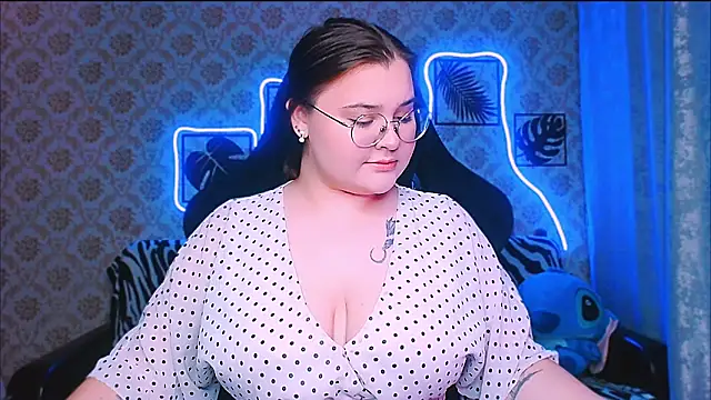 Snapshot of InLoveWithLife26 chatting on 10.22.25 InLoveWithLife26 online show from 10.22.25