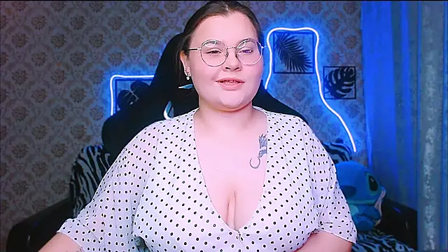 Snapshot of InLoveWithLife26 chatting on 11.08.25 InLoveWithLife26 online show from 11.08.25