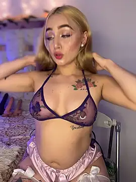 Sara Sophia420 online show from 05.13.26