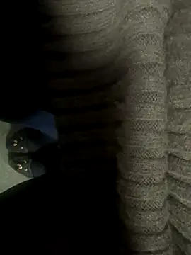 Snapshot of HiddenHoneyLDN chatting on 09.29.25 HiddenHoneyLDN online show from 09.29.25