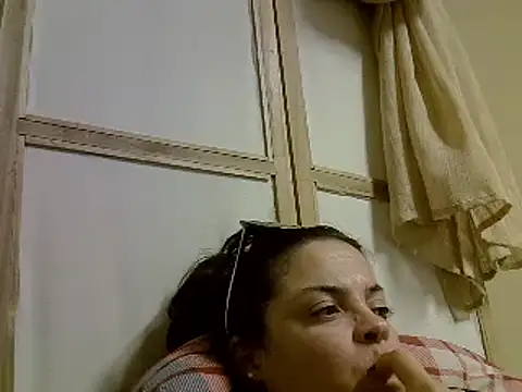 ITALIANASISIXX online show from 12.25.24