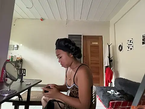 PinayLina18 online show from 06.04.26