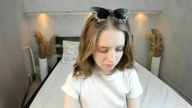 Camilla Kelly online show from 10.24.25