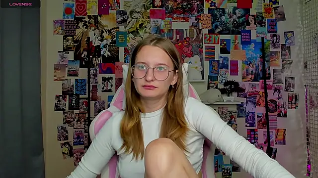 Maryyy May online show from 09.19.25