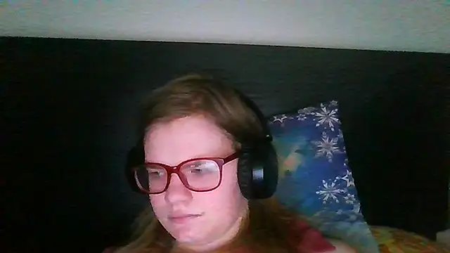 Moonolighta online show from 10.27.25