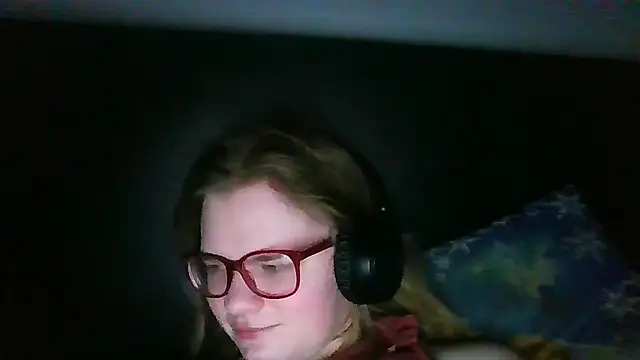 Moonolighta online show from 01.12.26