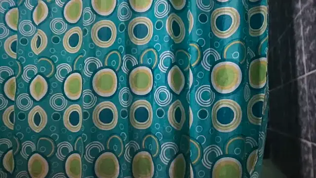 Rosea Champagne online show from 09.30.25