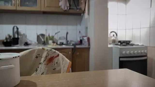 Rosea Champagne online show from 10.04.25