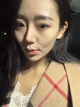 jiajia L online show from 11.24.25