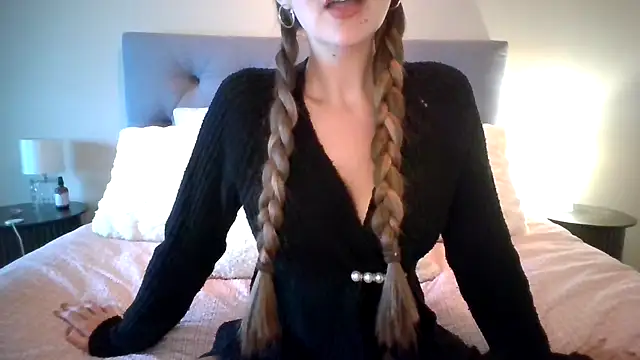 TaylorWest62 online show from 10.21.25