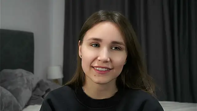 Snapshot of EthalFlowers chatting on 10.13.25 EthalFlowers online show from 10.13.25