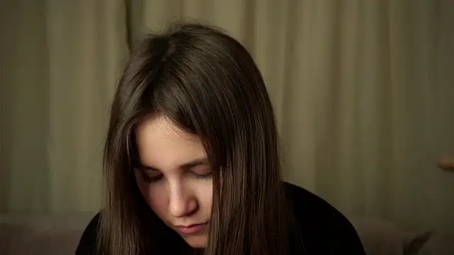 Snapshot of EthalFlowers chatting on 10.16.25 EthalFlowers online show from 10.16.25