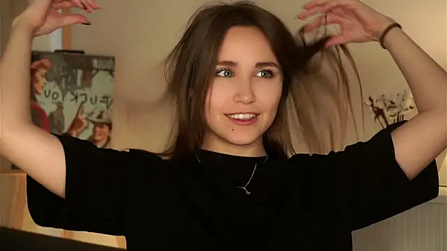 Snapshot of EthalFlowers chatting on 10.21.25 EthalFlowers online show from 10.21.25