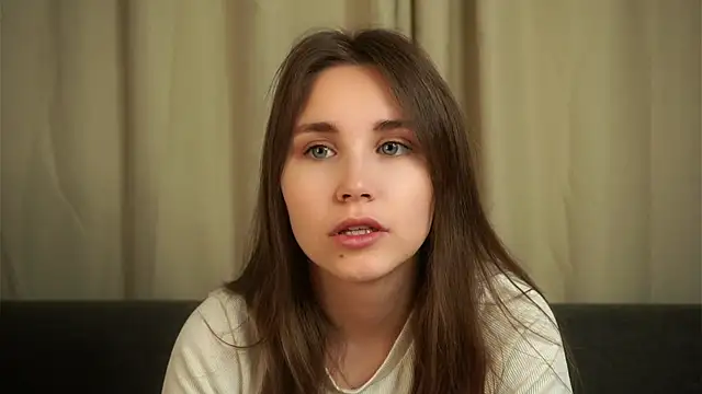 Snapshot of EthalFlowers chatting on 10.29.25 EthalFlowers online show from 10.29.25