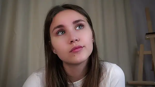 Snapshot of EthalFlowers chatting on 11.10.25 EthalFlowers online show from 11.10.25