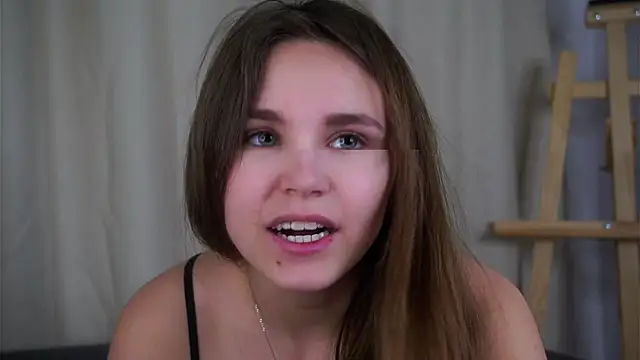 Snapshot of EthalFlowers chatting on 11.13.25 EthalFlowers online show from 11.13.25