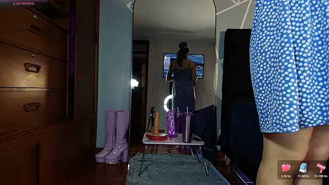 karlamoon23 online show from 04.05.26