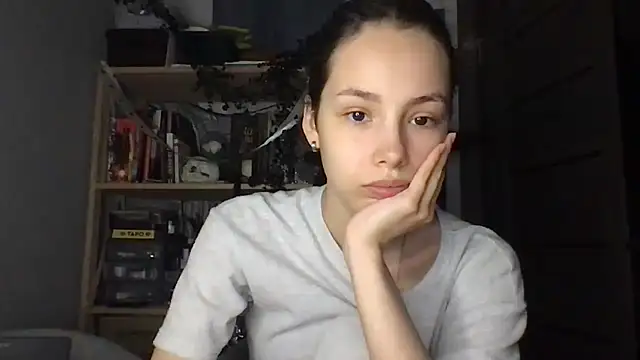 Snapshot of Yuna5343 chatting on 02.25.26 Yuna5343 online show from 02.25.26