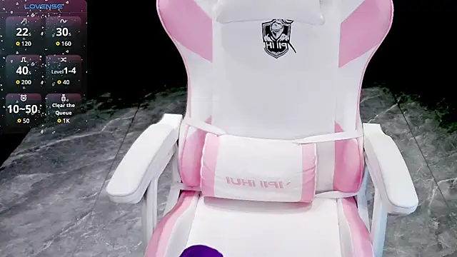 Snapshot of taozi-2025 chatting on 10.25.25 taozi-2025 online show from 10.25.25