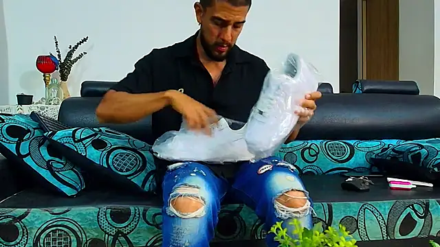 Snapshot of DaveSoldier chatting on 10.04.25 DaveSoldier online show from 10.04.25