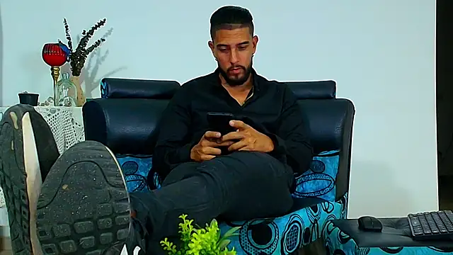 Snapshot of DaveSoldier chatting on 10.07.25 DaveSoldier online show from 10.07.25