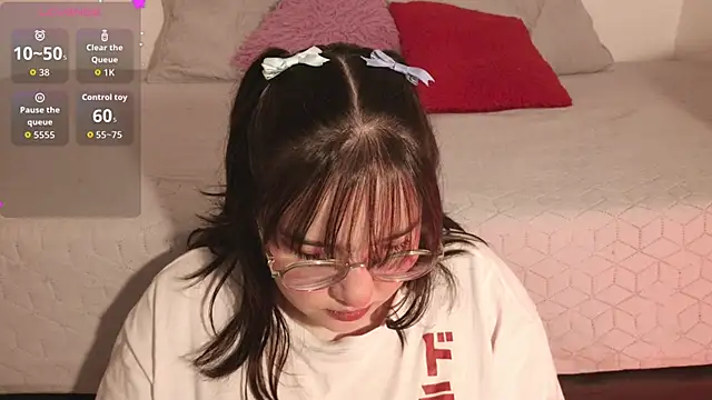 Snapshot of Gaby99_ chatting on 10.12.25 Gaby99 online show from 10.12.25