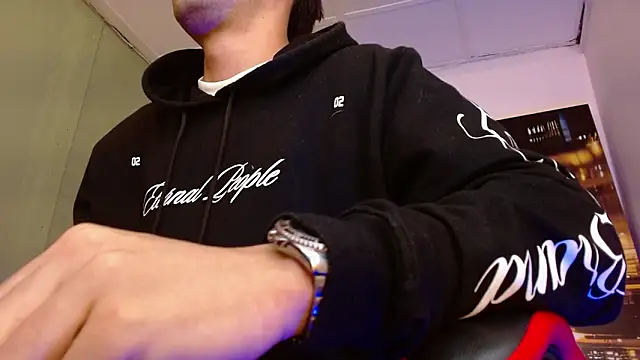 Snapshot of alexgiraldo__ chatting on 04.02.26 alexgiraldo online show from 04.02.26