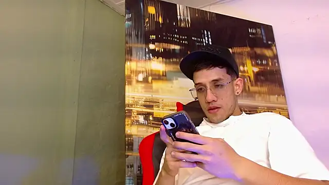 Snapshot of alexgiraldo__ chatting on 04.07.26 alexgiraldo online show from 04.07.26