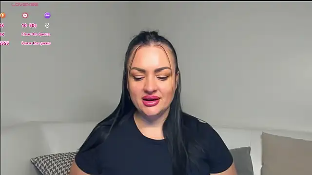 AliTemptress online show from 10.27.25