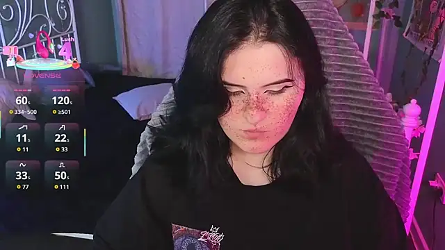 Snapshot of Dark_Shine chatting on 11.10.25 Dark Shine online show from 11.10.25