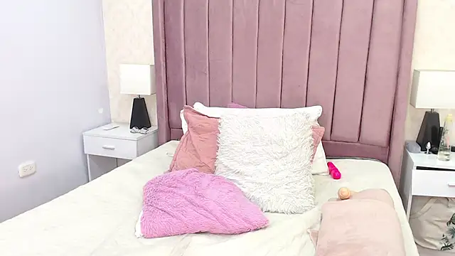 AriannaAdames online show from 04.18.26