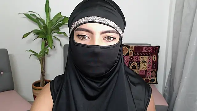 Snapshot of jade_nassar chatting on 10.28.25 jade nassar online show from 10.28.25