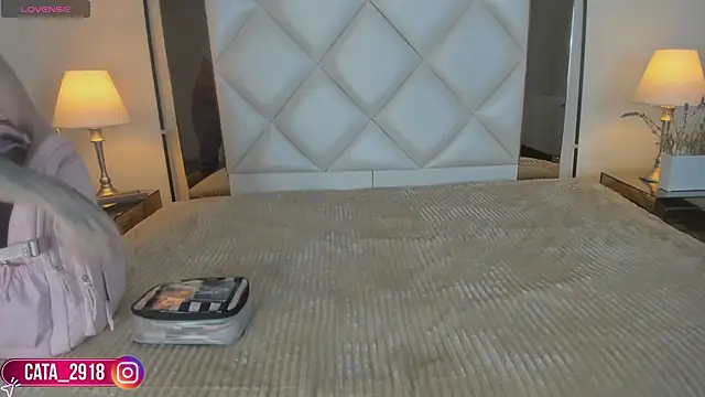 Megan DH online show from 09.25.25