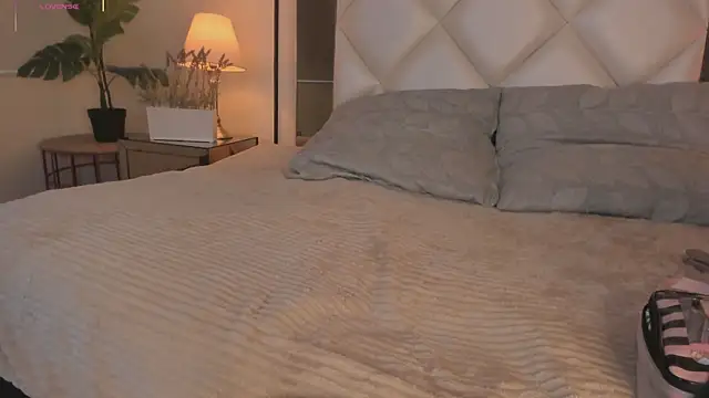 Megan DH online show from 10.22.25