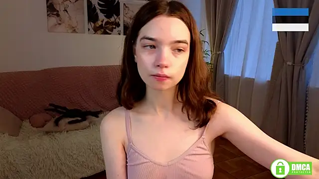 Snapshot of Evi_Brook chatting on 11.07.25 Evi Brook online show from 11.07.25