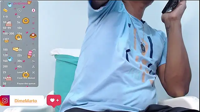 Snapshot of mike_black_22 chatting on 11.14.25 mike black 22 online show from 11.14.25