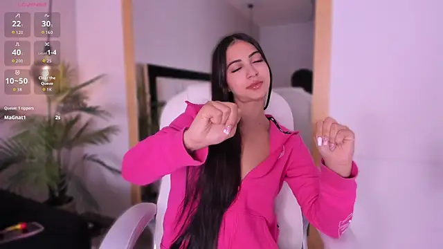 Kendall  blake online show from 10.14.25