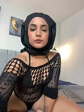 Samara Hadi  online show from 09.08.25
