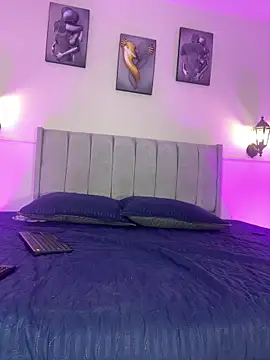 Samara Hadi  online show from 02.14.26