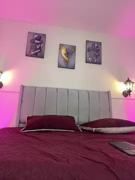 Samara Hadi  online show from 02.27.26