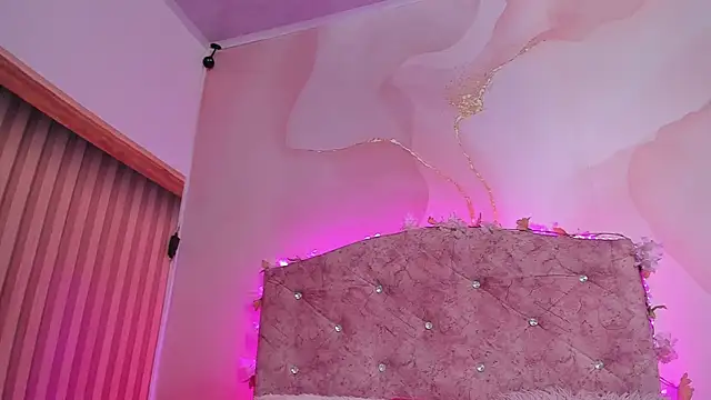 Mila grace  online show from 10.16.25