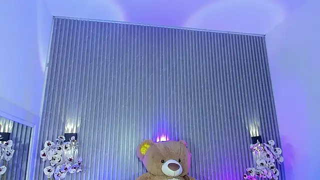 MaddyGray  online show from 02.15.26