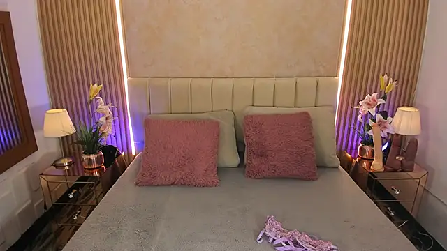 MaddyGray  online show from 04.17.26