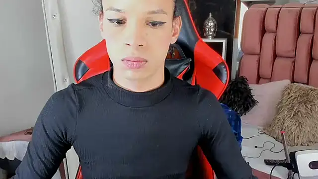 Snapshot of sara_slut21 chatting on 02.20.25 sara slut21 online show from 02.20.25