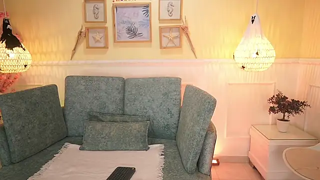 LoonaNyx online show from 10.30.25