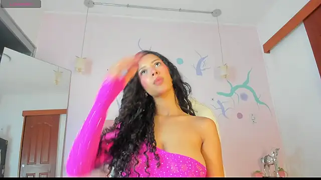 Snapshot of NoahPerez chatting on 09.30.25 NoahPerez online show from 09.30.25