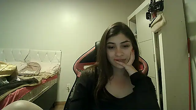 Snapshot of Becca_B chatting on 10.21.25 Becca B online show from 10.21.25