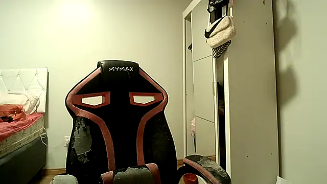 Snapshot of Becca_B chatting on 10.29.25 Becca B online show from 10.29.25